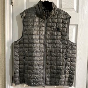 North Face Men’s Vest Sz L